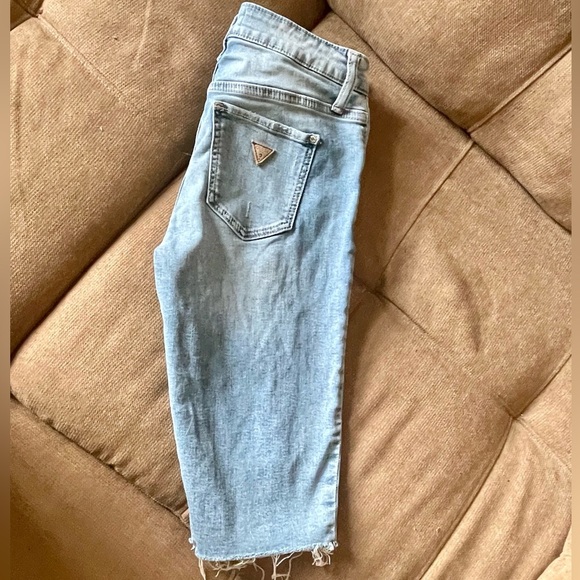 GUESS LOS ANGELES DENIM BERMUDA DISTRESSED SHORTS SIZE 25 - Picture 12 of 14